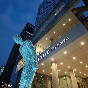 Lotte Myeongdong سيول