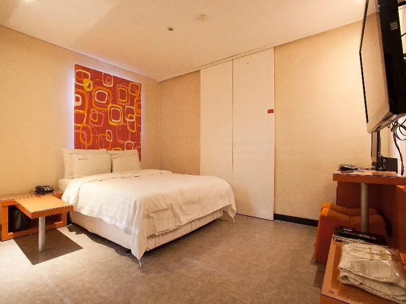 La Nuit Hotel Seoul 3*,  South Korea